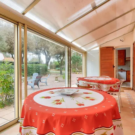 Dans Cette Grande Maison Familiale