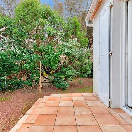 Dans Cette Grande Maison Familiale *
